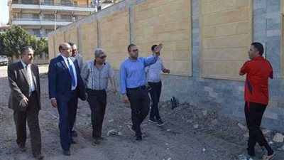 رئيس جامعة المنصورة يتفقد تجديدات العيادات التعليمية بطب الأسنان