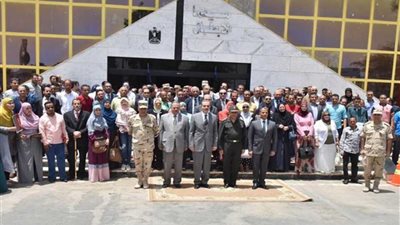 محافظ أسيوط وقائد المنطقة الجنوبية يشهدان حفل ختام تدريب 537 شخصًا من ذوي القدرات الخاصة.. (صور)