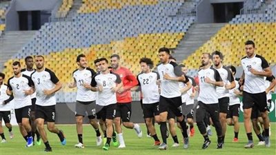 كواليس جلسة صلاح والمحمدي بلاعبي المنتخب قبل لقاء زيمبابوي