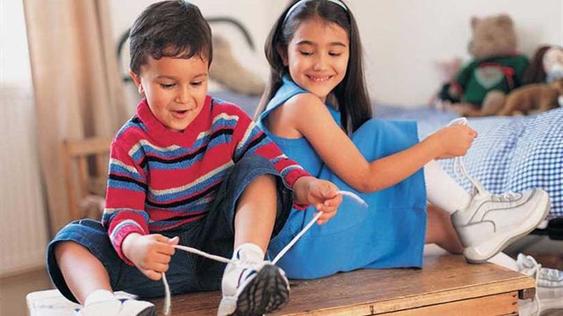 دراسة.. ارتداء الأحذية