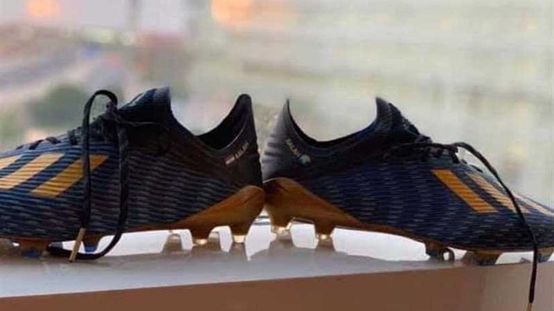 حذاء محمد صلاح جاهز