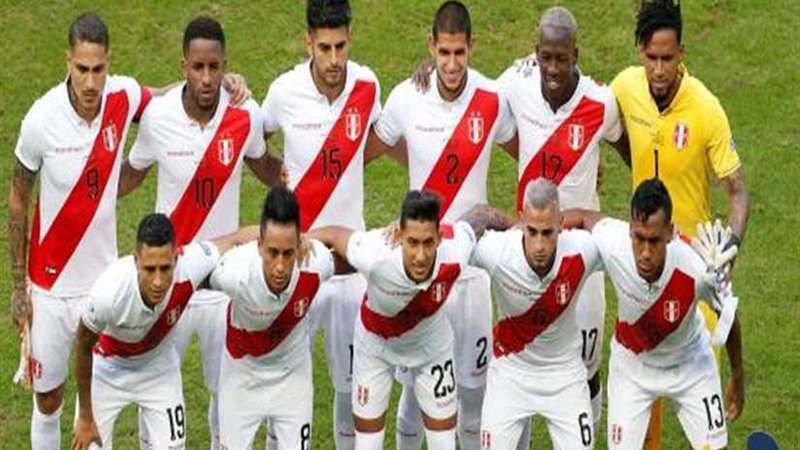 منتخب بيرو يجري مرانه