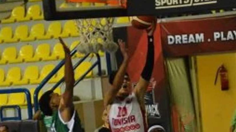 الجزائر تفوز على