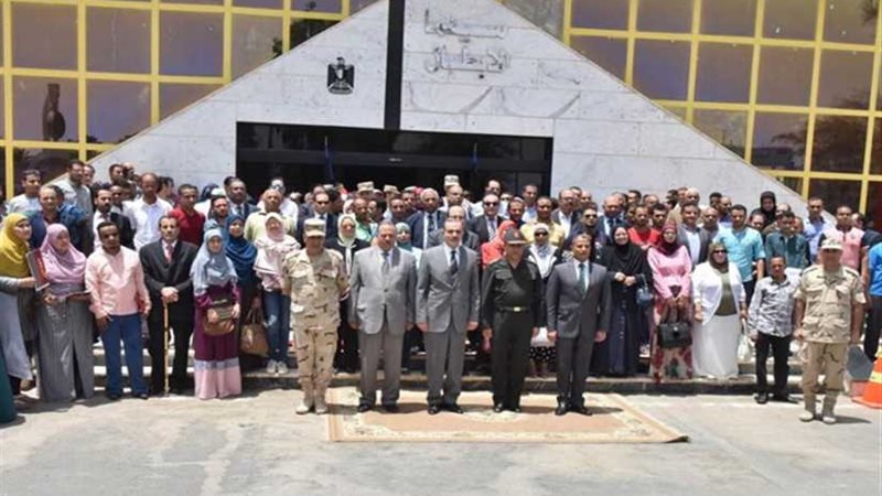 محافظ أسيوط وقائد