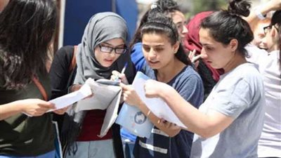اليوم.. طلاب الثانوية العامة يواصلون الامتحانات بـ