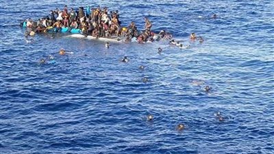 إسبانيا: إنقاذ 100 مهاجر من الموت غرقًا في البحر المتوسط