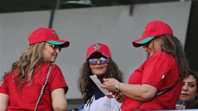 سميرة سعيد تشعل مدرجات المغرب في استاد السلام