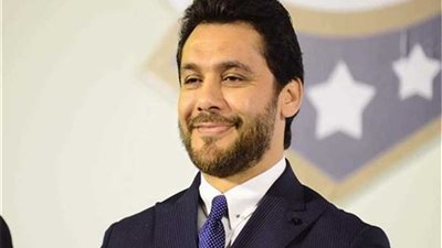 أحمد حسن يتحدث للجنة المنظمة عن ذكرياته مع أساطير إفريقيا وأصعب المنتخبات