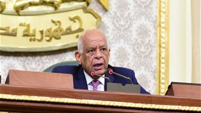 عبد العال يطالب النواب بحضور الجلسة العامة للبرلمان غدا لإقرار مشاريع العلاوة والموازنة
