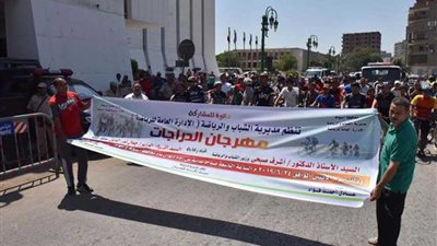 محافظ أسيوط يشارك في مهرجان 