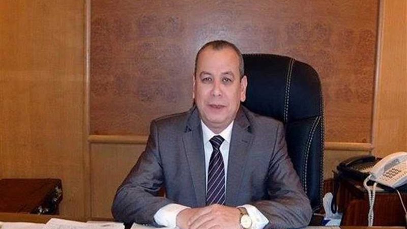 تعديل تعاقد عدد من