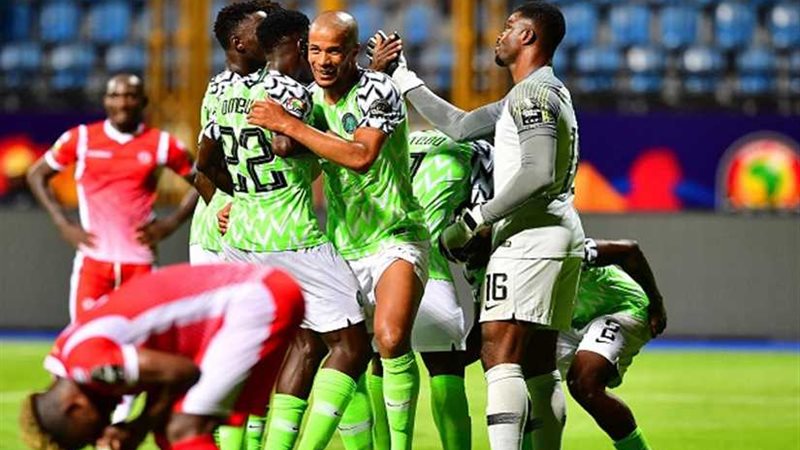 نيجيريا تتصدر المجموعة