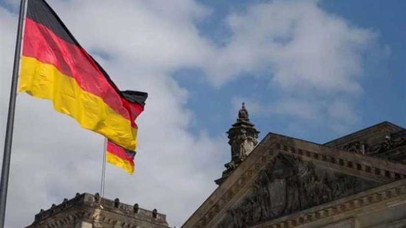 خبراء مشاركون في