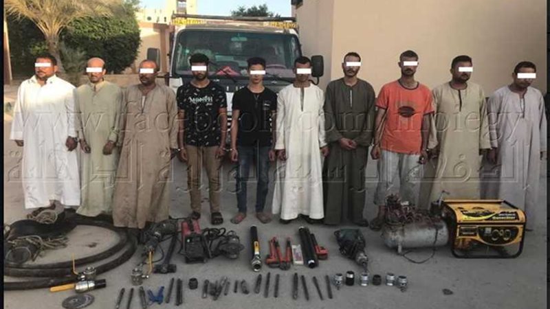 تشكيل عصابي يسرق