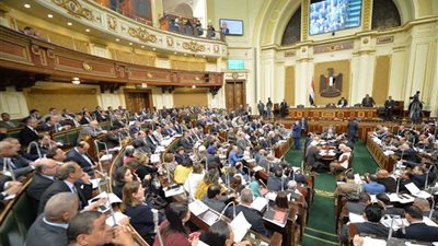 ربط إلكتروني بين أعضاء 