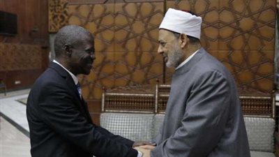 شيخ الأزهر يستقبل سفير سيراليون