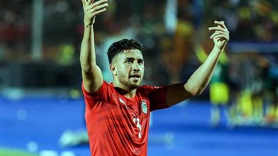 الكاف يشيد بـ