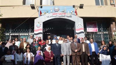 تنفيذًا لمبادرة الرئيس السيسي: رئيس جامعة بنها يطلق إشارة العمل في أول وحدة متنقلة متكاملة للكشف المبكر عن أورام الثدي