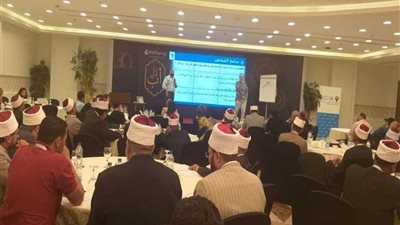 علماء الأزهر وقساوسة الكنائس المصرية يناقشون مشاكل الأسرة وطرق علاجها