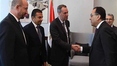 نشرة 24 ... مدبولي يزور مركز التحكم والتشغيل الآلي للسكك الحديدية في برلين.. ويكرم الخبير العالمي هاني عازر‎