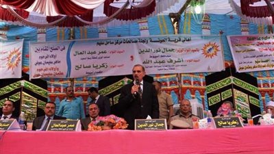 محافظ أسيوط يشهد إنهاء خصومة ثأرية بين أبناء العمومة بقرية العونة بساحل سليم وتقديم كفنين رمزًا للتسامح والعفو