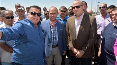 وزير الإسكان يتفقد اللمسات الأخيرة لتنفيذ محور 30 يونيو استعدادا للافتتاح