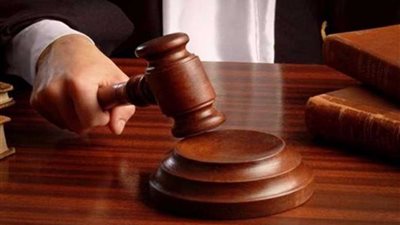 النيابة تعرض الأحراز والمضبوطات على متهمي 