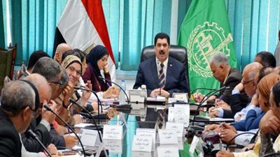القليوبية تبحث تحديث المخطط الاستراتيجي للمدن