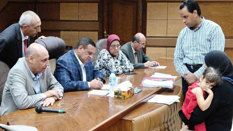 آمنة يستجيب لطلبات