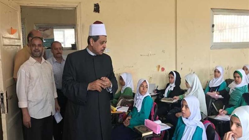 رئيس قطاع المعاهد