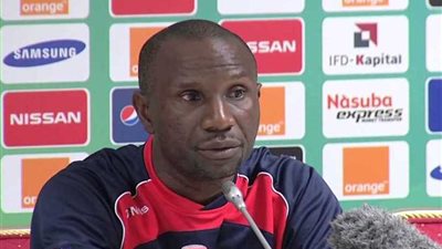 خط وسط مكثف يبرز تشكيل الكونغو الديمقراطية أمام مصر في 