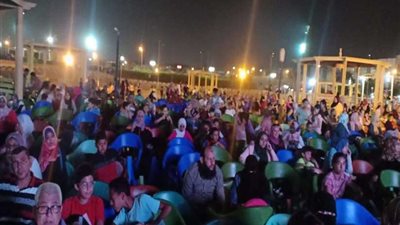 كافيهات القليوبية تمتلئ بالشباب لمشاهدة مباراة مصر والكونغو