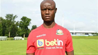 مسئولو منتخب كينيا ينفون ما تردد بشأن مغادرة اللاعب 