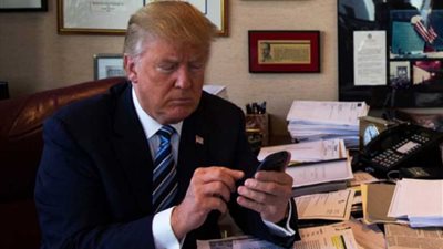 تويتر يعلن عن إجراء جديد قد يقيد تغريدات ترامب