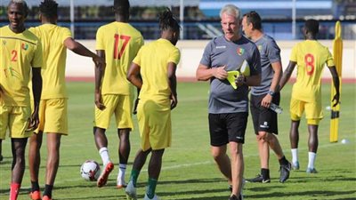 المدير الفني لمنتخب غينيا : لدينا فرصة والأمل بالمباراة المتبقية أمام بوروندي