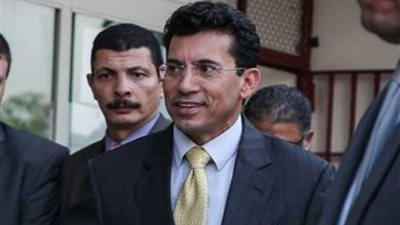 وزير الشباب والرياضة يعقد اجتماعا مع اللاعبين وأبوريدة يستجيب لرغبتهم