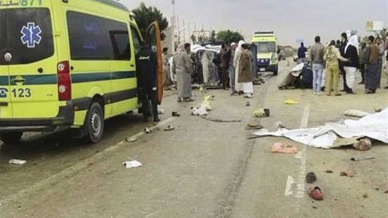 إصابة 4 أشخاص إثر