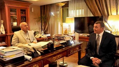 خلال لقائه الرئيس الجديد للقاهرة للعبارات وزير النقل: إعادة هيكلة الشركة لتطويرها