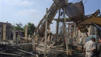 حملات مكبرة لإزالة التعديات والإشغالات بالبحيرة 