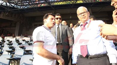 وزير الشباب والرياضة يصل إلى استاد القاهرة لمشاهدة مباراة مصر وأوغندا