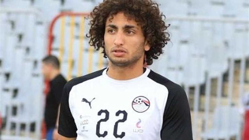 عمرو وردة يتابع مباراة