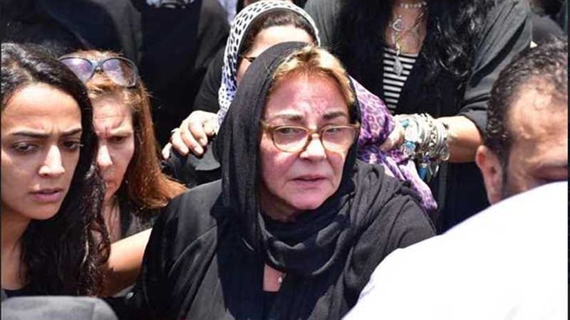 صور.. شقيقات عزت