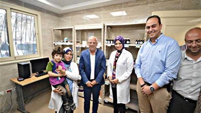 محافظ بورسعيد يشيد بإقبال المواطنين على التسجيل بمنظومة التأمين الصحي