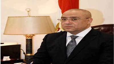 وزير الإسكان: 96% نسبة تنفيذ طريق الهضبة غرب أسيوط