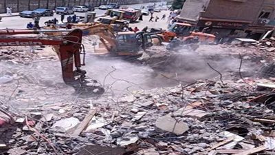 محافظ الجيزة يوجه برفع أنقاض عقار إمبابة المنهار