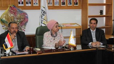 بدء تطوير وتجميل قرية 