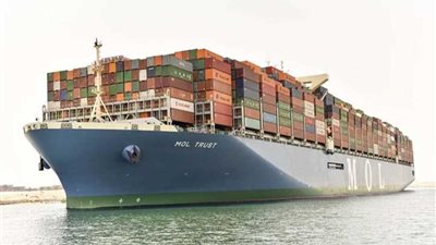 ميناء دمياط يستقبل ١٨سفينة حاويات وبضائع عامة