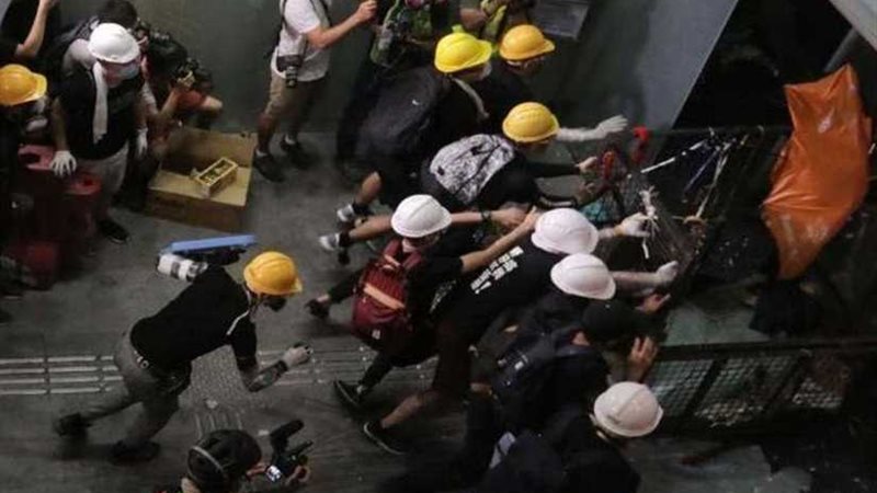 سي إن إن: الشرطة