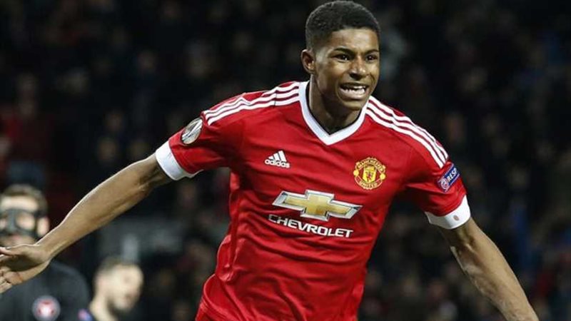 مانشستر يونايتد يجدد