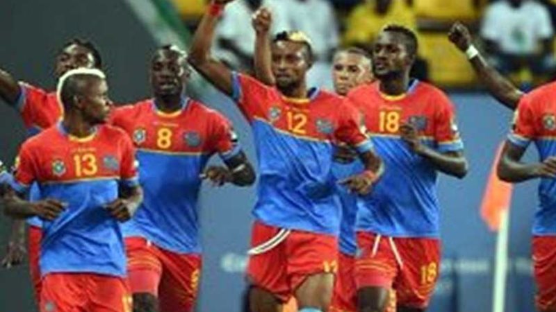 منتخب الكونغو يؤدي